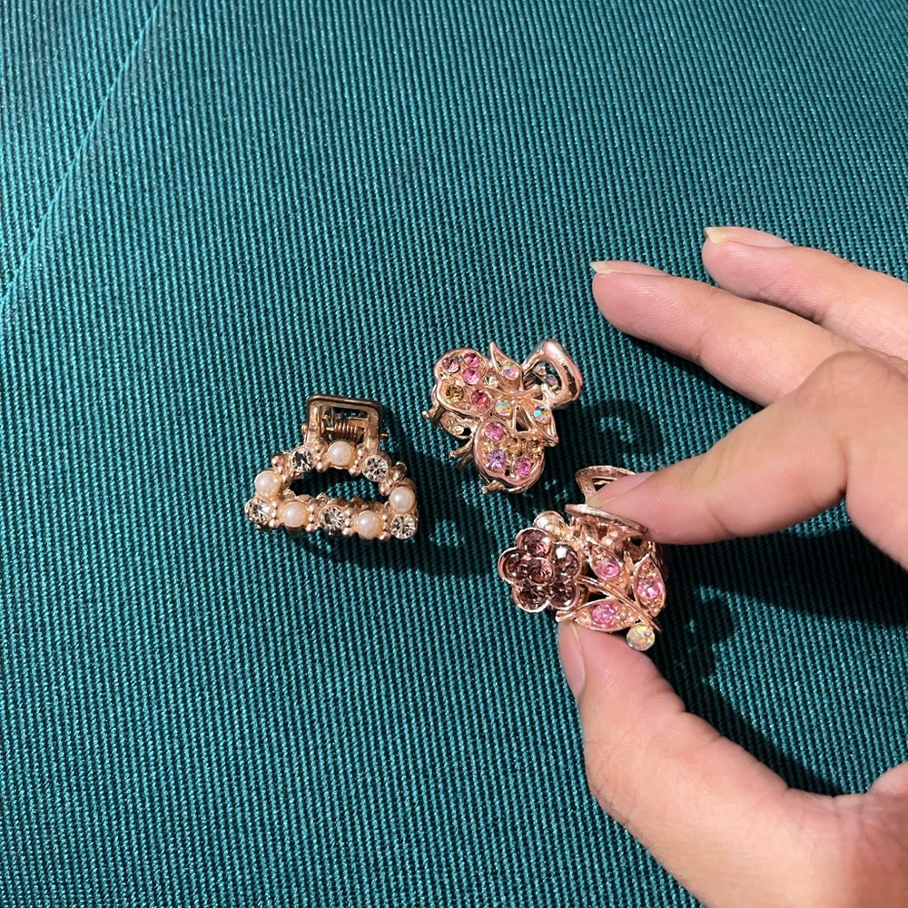 Mini Claw Clips - Picture 2 of 2